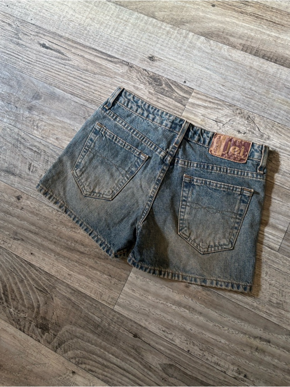 Lei shorts